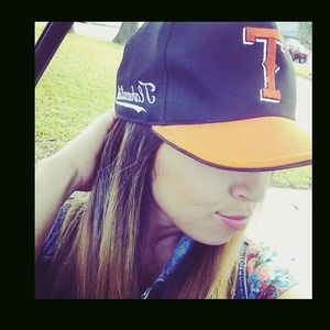 Meet your Posher, Perla